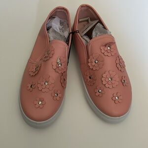 Olivia Miller NWT pink slip on sneakers size 8 women’s